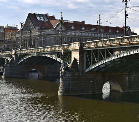 Száz Pál: Az öngyilkosok hídja